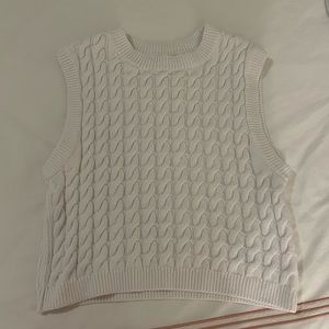 Abercrombie crewneck white sweater vest